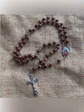 Sacred Heart rosary Catholic church New Box Case Wooden Crafted God Jesus Wood